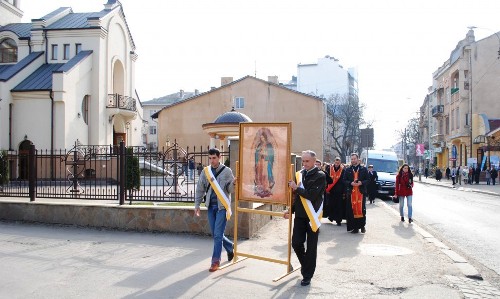 Хресна дорога ненародженої дитини вілбулась в Івано-франківську.(ФОТО)